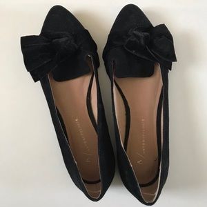 Black Flats with a bow